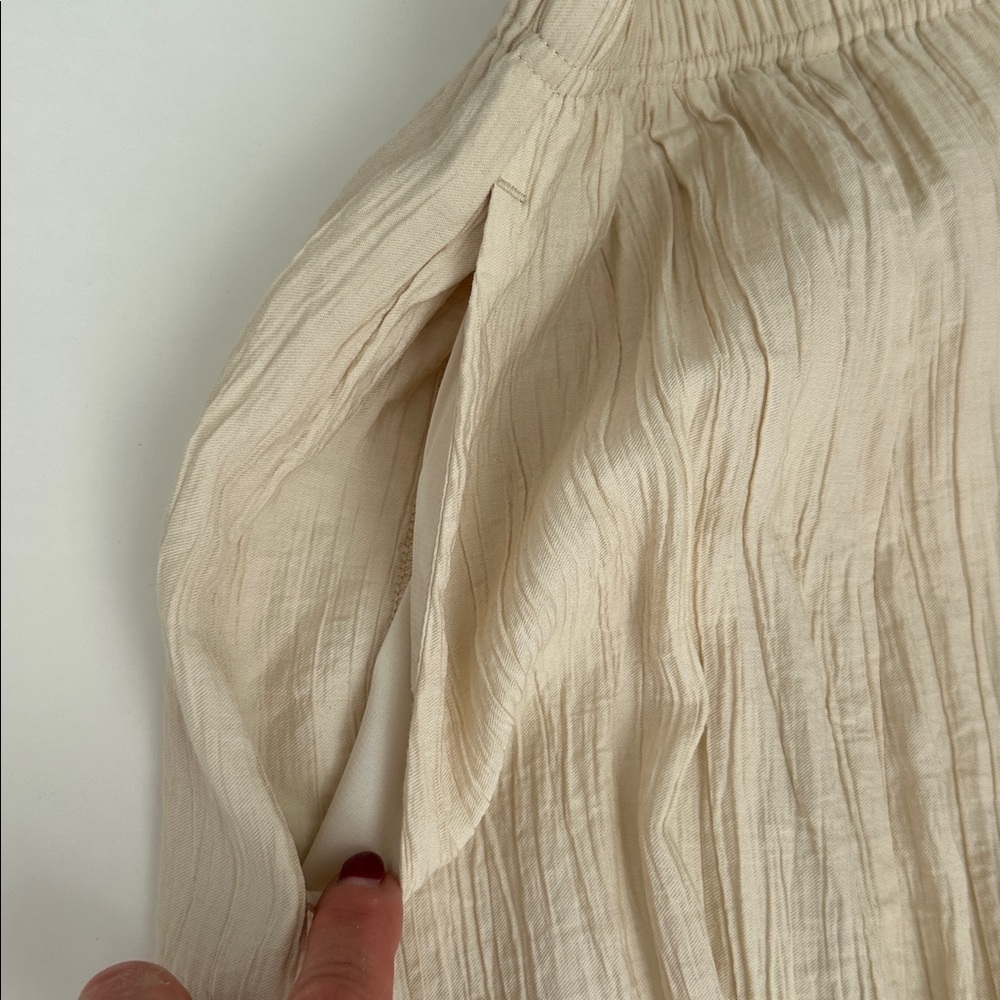 Abercrombie & Fitch Beige Crinkle Maxi Skirt - Picture 7 of 9